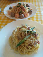 Spaghetti Cafe Prairie food