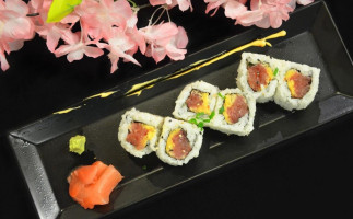 Sushi 101 food