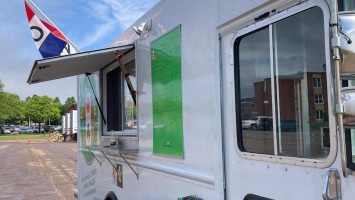 Paddywagon Fish 'n ' Chips outside