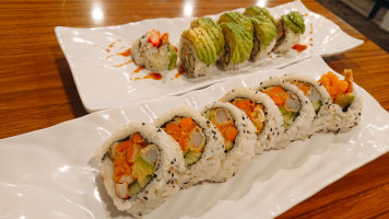 Sushi Maru food