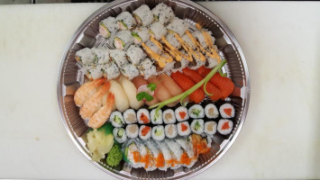 One Plus Sushi food