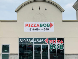 Pizza Bob outside