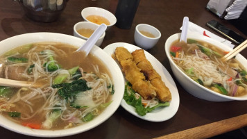 Thomi 99 Vietnamese food