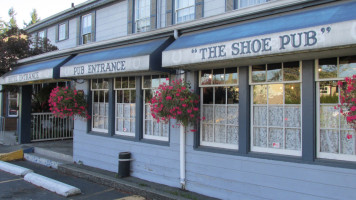 The Shoe Pub outside