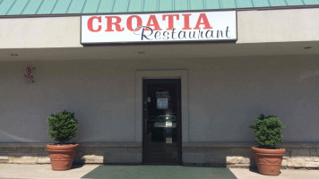 Croatia Restaurant outside