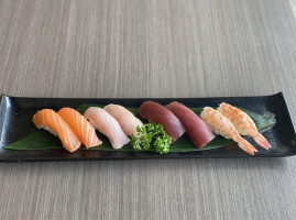 Kika Sushi food
