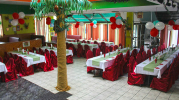 Restaurant Caribbean Paradise inside