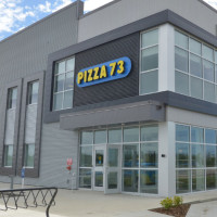 Pizza 73 Exterior
