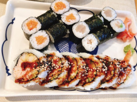 Yukiya Sushi food
