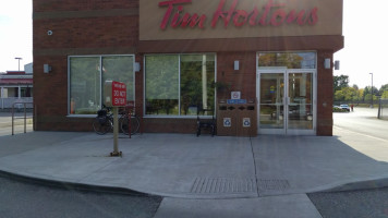 Tim Hortons outside