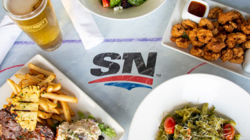 Sportsnet Grill food