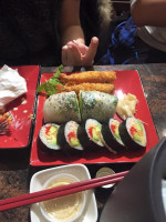 Sushi Nani Yori food