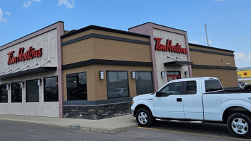 Tim Hortons outside