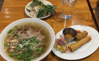 Pho Lien Express food