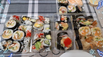 Sushi Quynh Anh food