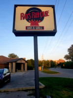 Ray's Ribhouse food