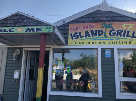 Fort Knox Island Grill food