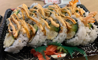 Mac’s Sushi food