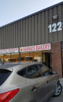 Hanna's Bakery Pita Perfect outside
