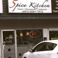 Five Spice Kitchen food