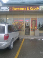Nina's Shawarma Kabob outside