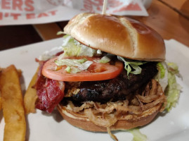 Red Robin Gourmet Burgers food