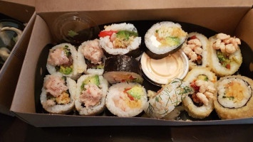 Sushi Taxi food