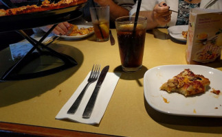 Boston Pizza food