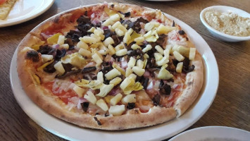 Famoso Italian Pizzeria Highstreet, Abbotsford food