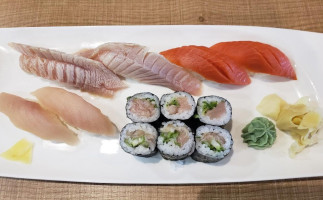 Sushi U+ (plus) food