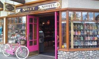 Banff Sweet Shoppe outside
