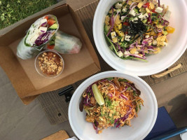 Thrive Vegan Eatery food