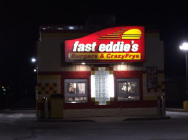 Fast Eddie's outside