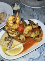 Loula's Taverna food