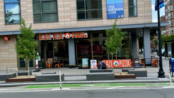 Blaze Pizza Extérieur