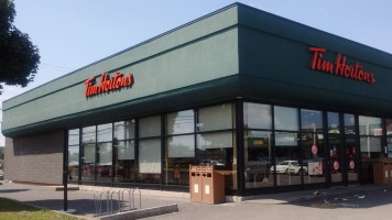 Tim Hortons outside