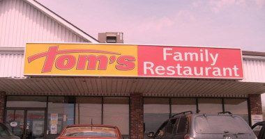Tom's Family Restaurant outside