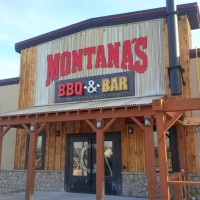 Montana's Bbq Moose Jaw food