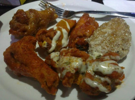 Boar N Wing Sports Grill food