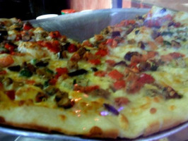 Amato Pizza food