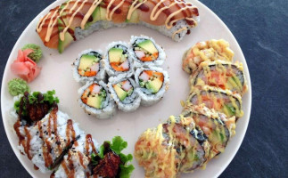 Ingko Sushi food