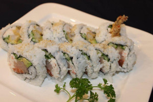 Kira Sushi food