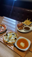 Famoso Italian Pizzeria Sumas food