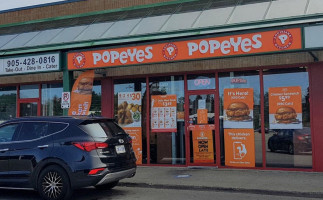 Popeyes Louisiana Kitchen outside