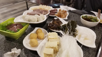 Dé Zhuāng Huǒ Guō Morals Village Hotpot food