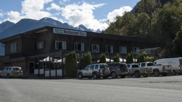 Bella Coola Valley Inn outside