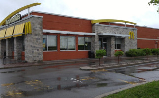 Mcdonald's outside