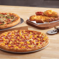 Domino's Pizza food