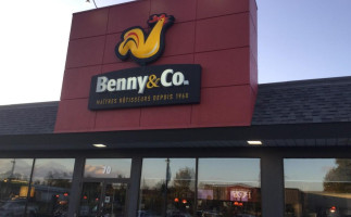 Benny&co. outside