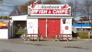 Jerry Van Beek's Fish Chips outside